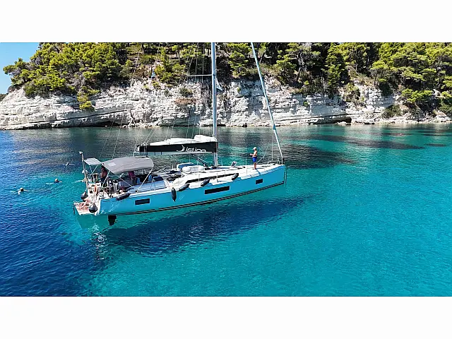 Oceanis 51.1 (5+1 cab) A/C & GEN - [External image]