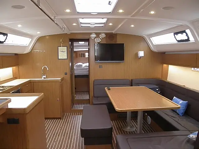 Bavaria 51 Cruiser - [Internal image]