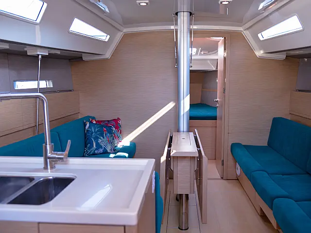 More 40 - [Internal image]