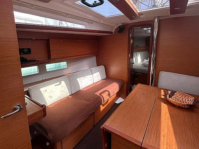 Dufour 390 Grand Large /3cab - [Internal image]