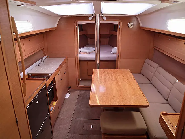 Dufour 382 /3cab - [Internal image]