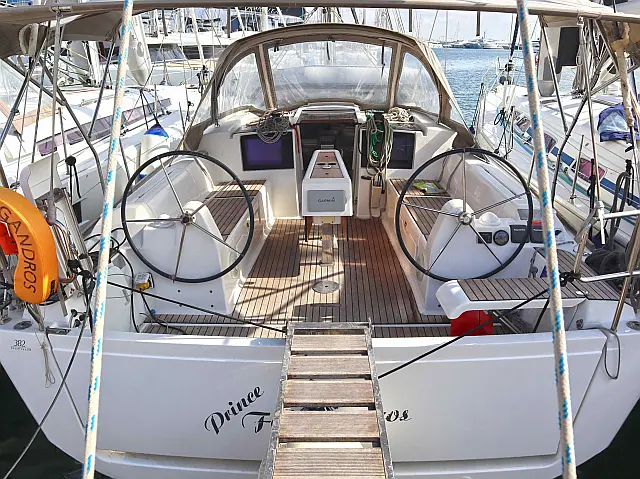 Dufour 382 /3cab - [External image]