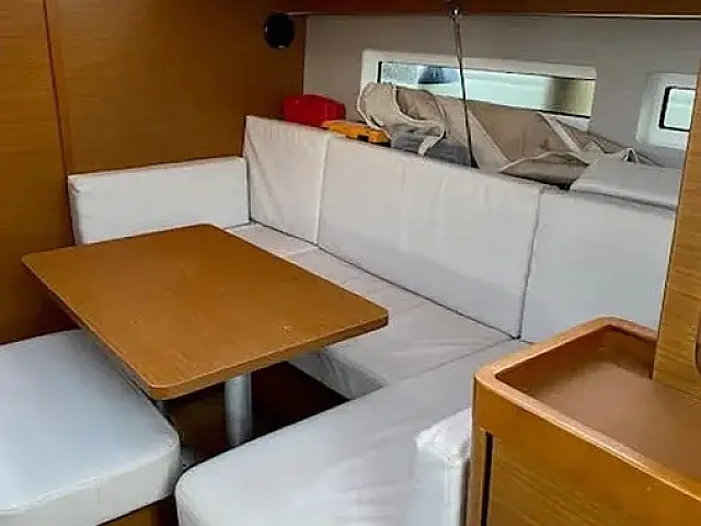 Sun Odyssey 440 /4cab - [Internal image]