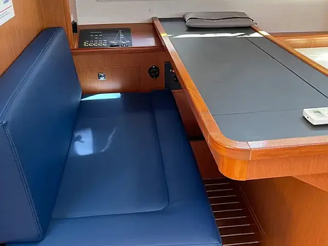 Bavaria Cruiser 51 /5cab - [Internal image]
