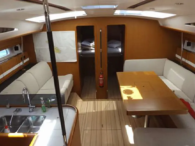 Jeanneau 53 /6cab - [Internal image]