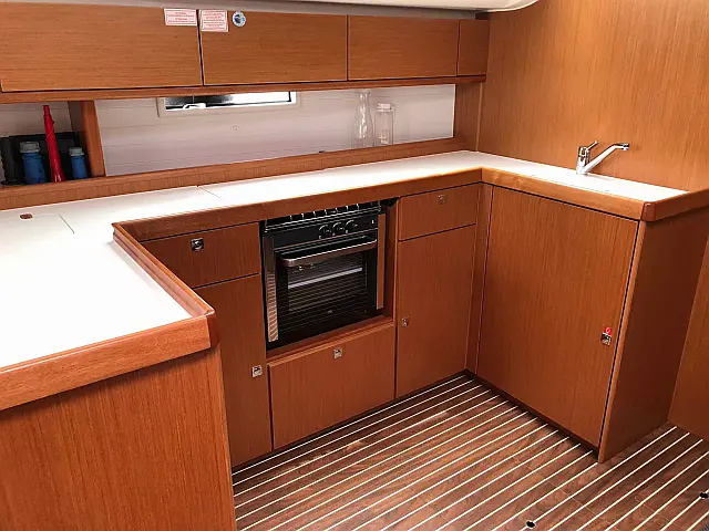 Bavaria Cruiser 51 /5cab - [Internal image]