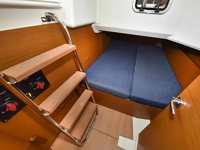 Sun Loft 47 /7cab - [Internal image]