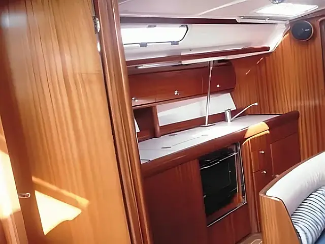 Bavaria 38/3 cab - [Internal image]