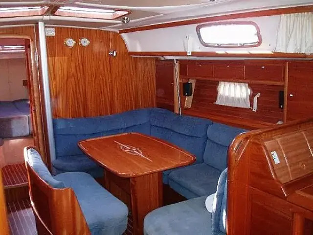 Bavaria 39 Cruiser /3cab - [Internal image]