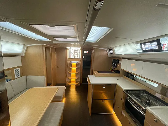 Bavaria C46 - [Internal image]
