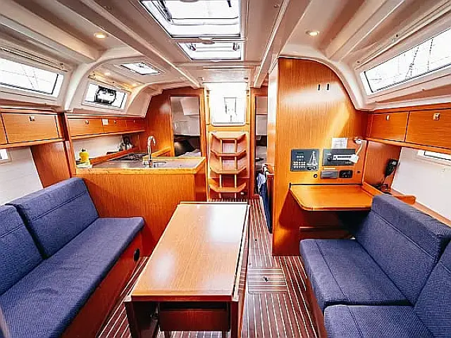 Bavaria Cruiser 37 B - [Internal image]