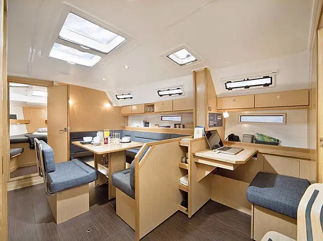 Bavaria 40 Cruiser - [Internal image]