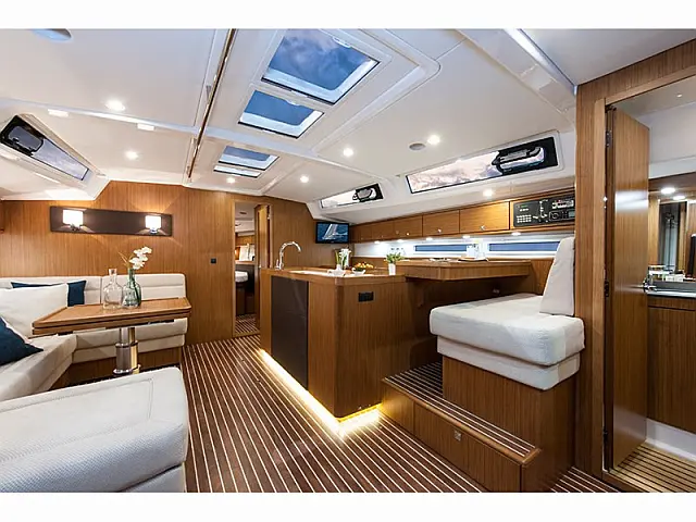 Bavaria Cruiser 56 - [Internal image]