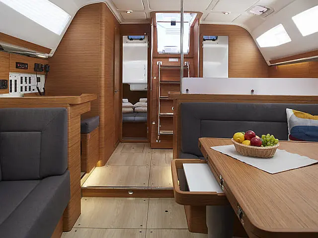 Elan Impression 45 - [Internal image]