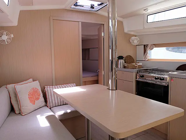 Oceanis 38.1 - [Internal image]