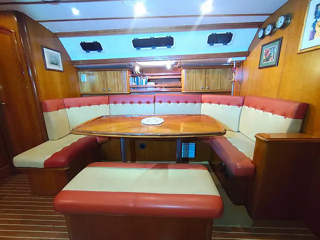 Alfa 51 - [Internal image]