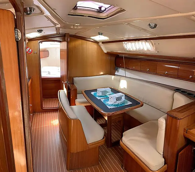 Bavaria 38 - [Internal image]