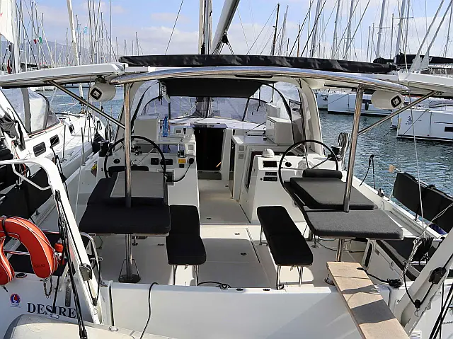 Sun Loft 47 (7 cab.) - [External image]