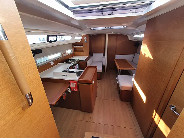 Sun Odyssey 410 - [Internal image]
