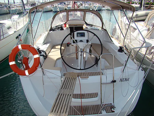 Sun Odyssey 33i - [External image]