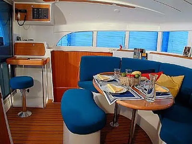 Lagoon 380 - [Internal image]