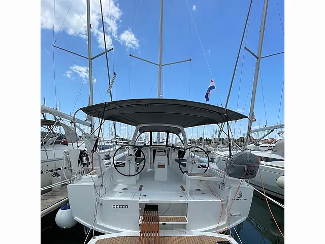 Oceanis 38.1 - [External image]