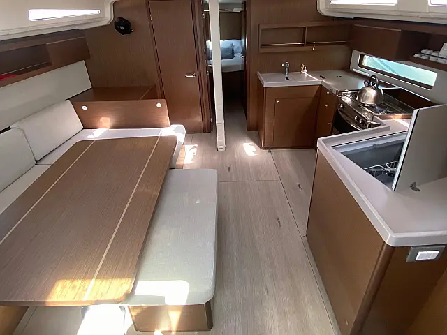 Oceanis 40.1 (3 double and 1 bunk beds) - [Internal image]