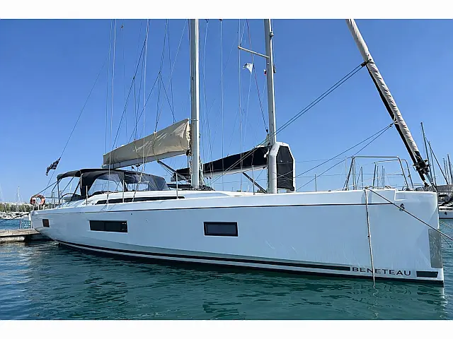 Oceanis 51.1 - [External image]