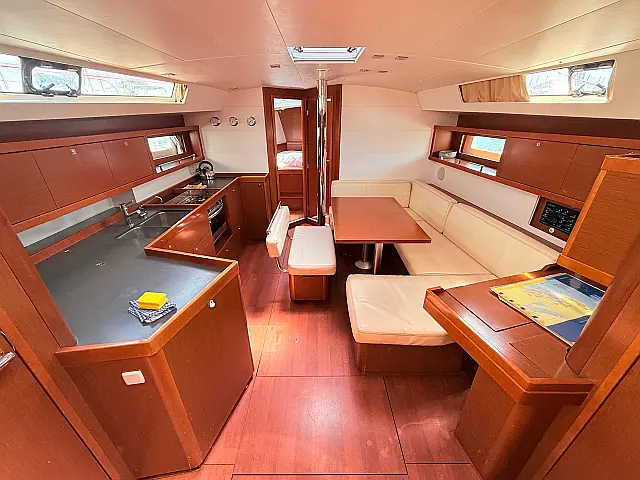 Oceanis 45 - [Internal image]