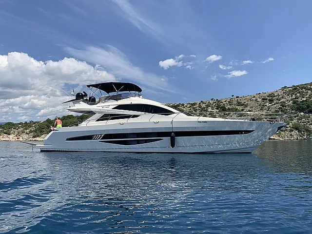 Galeon 700 Skydeck - [External image]