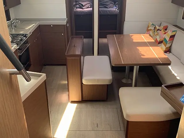 Oceanis 46.1 (Free of Charge 1 SUP) - [Internal image]