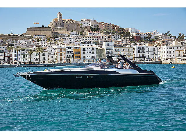 Sunseeker Tomahawk 37] - [External image]