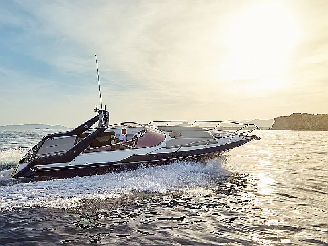 Sunseeker Tomahawk 37] - [Layout image]