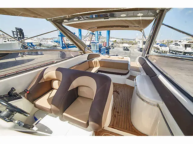 Sunseeker Superhawk 48 - [Layout image]