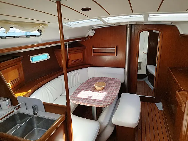 Oceanis 393 Clipper - [Internal image]