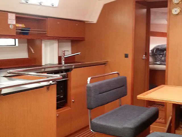 Bavaria 45 Cruiser - [Internal image]