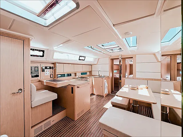 Bavaria C46 - [Internal image]