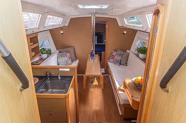 Sun Odyssey 319 - [Internal image]