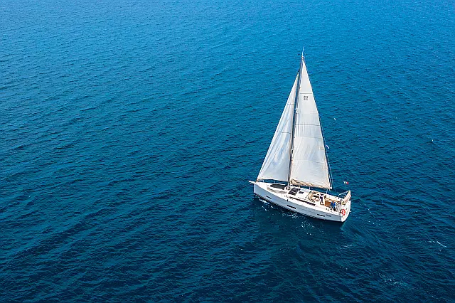 Dufour 390 Grand Large - [External image]