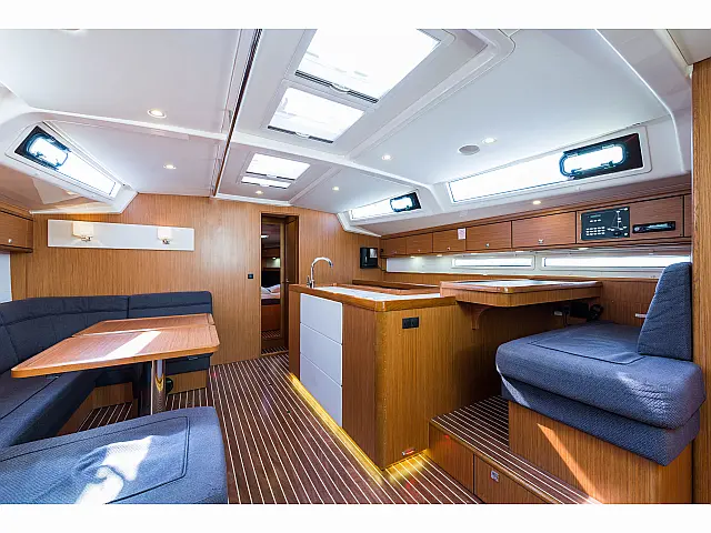 Bavaria Cruiser 56 - [Internal image]