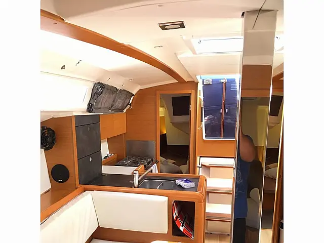 Sun Odyssey 349 - [Layout image]