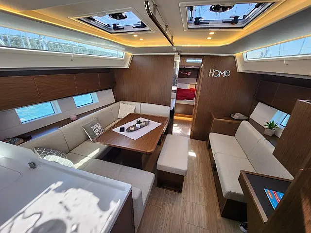 Bavaria C45 Style  - [Internal image]
