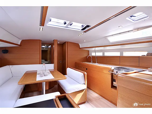 Sun Odyssey 519 - [Internal image]