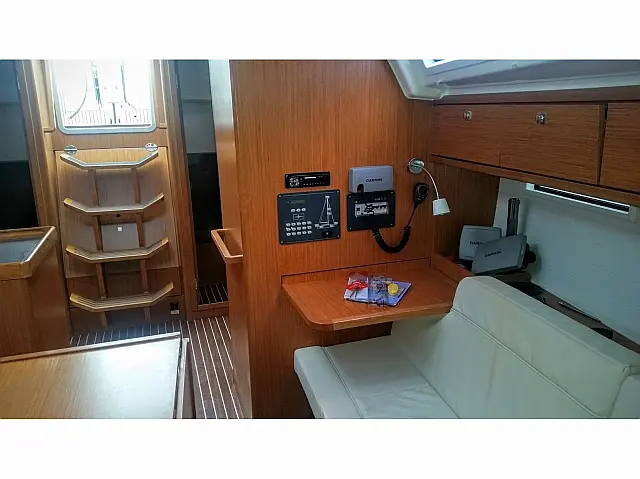 Bavaria Cruiser 37 - [Internal image]