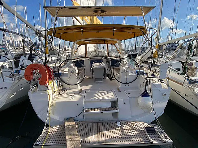 Oceanis 41.1 - [External image]