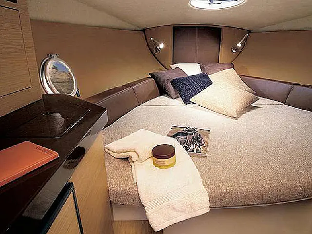Sessa Marine S26 - [Internal image]