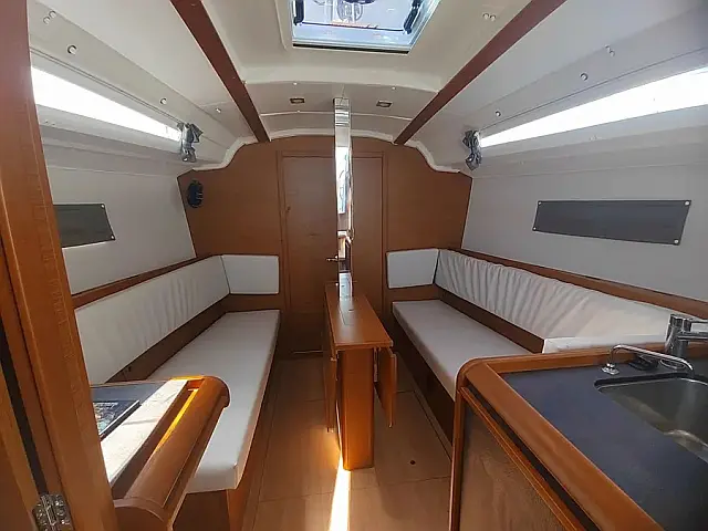 Sun Odyssey 349 - [Internal image]