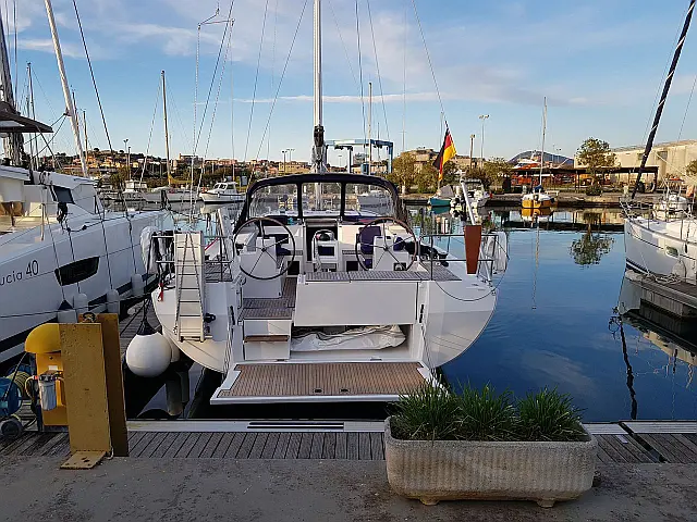 Bavaria C45 Holiday - [External image]