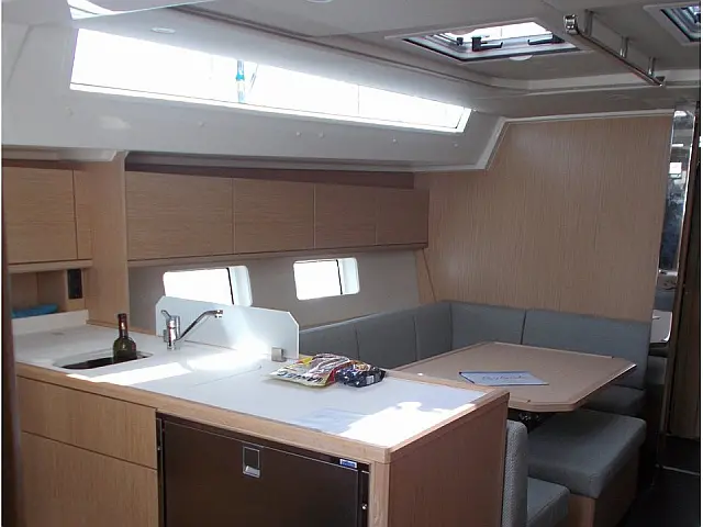 Bavaria C45 Holiday - [Internal image]