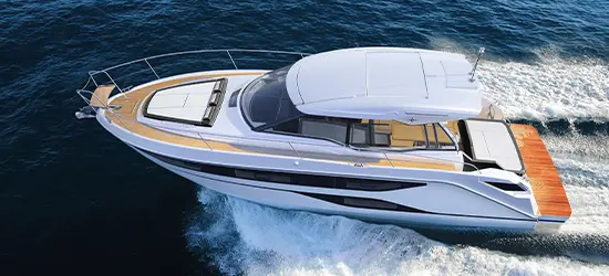 Motoryacht: Bavaria SR36 